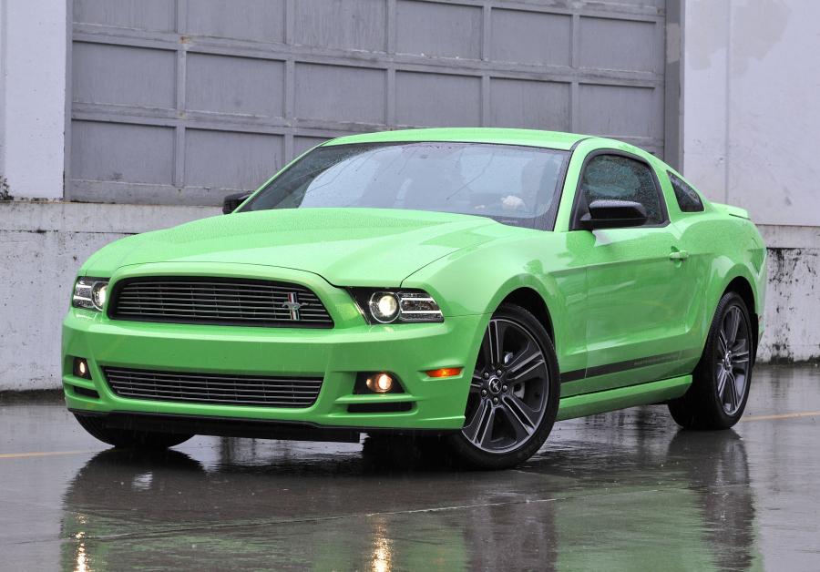  Ford Mustang V6 2012 года  (фото 37 из 133)